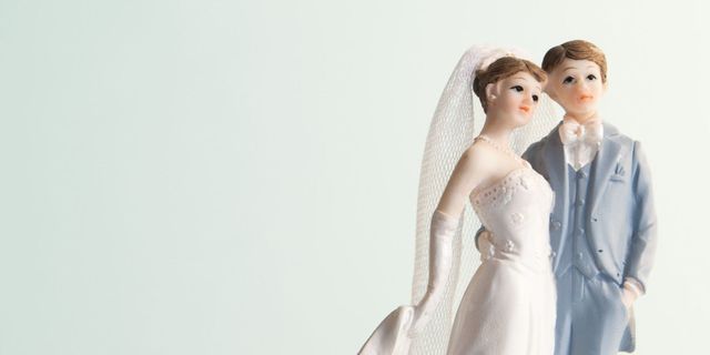 Gown, Figurine, Dress, Bride, Wedding dress, Bridal accessory, Bridal clothing, Bridal veil, Veil, Shoulder, 