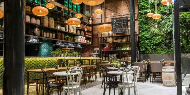 Restaurant, Building, Café, Table, Coffeehouse, Room, Furniture, Interior design, Cafeteria, Kitchen & dining room table, 