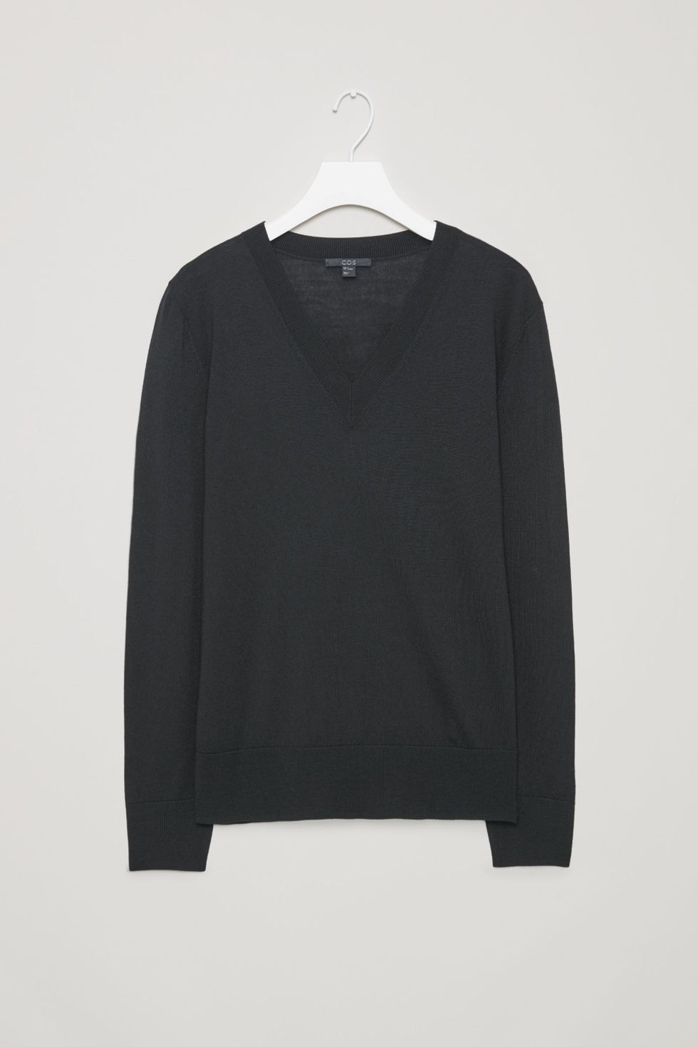 Clothing, Black, Sleeve, Long-sleeved t-shirt, Outerwear, Sweater, T-shirt, Top, Jersey, Neck, 