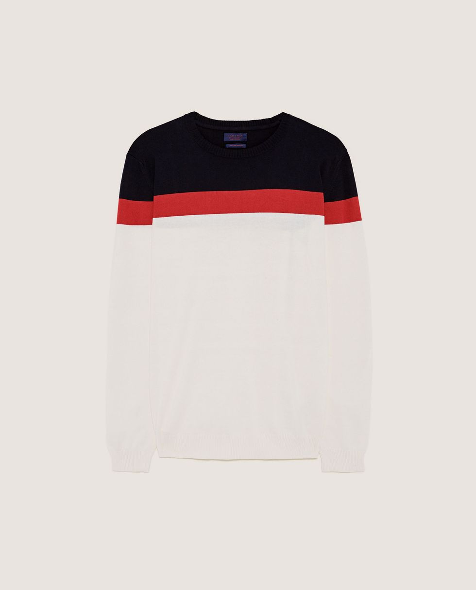 Clothing, T-shirt, White, Sleeve, Sweater, Sportswear, Jersey, Top, Carmine, Long-sleeved t-shirt, 