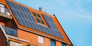 Roof, Sky, Daytime, Architecture, House, Technology, Home, Solar energy, Real estate, Building, 