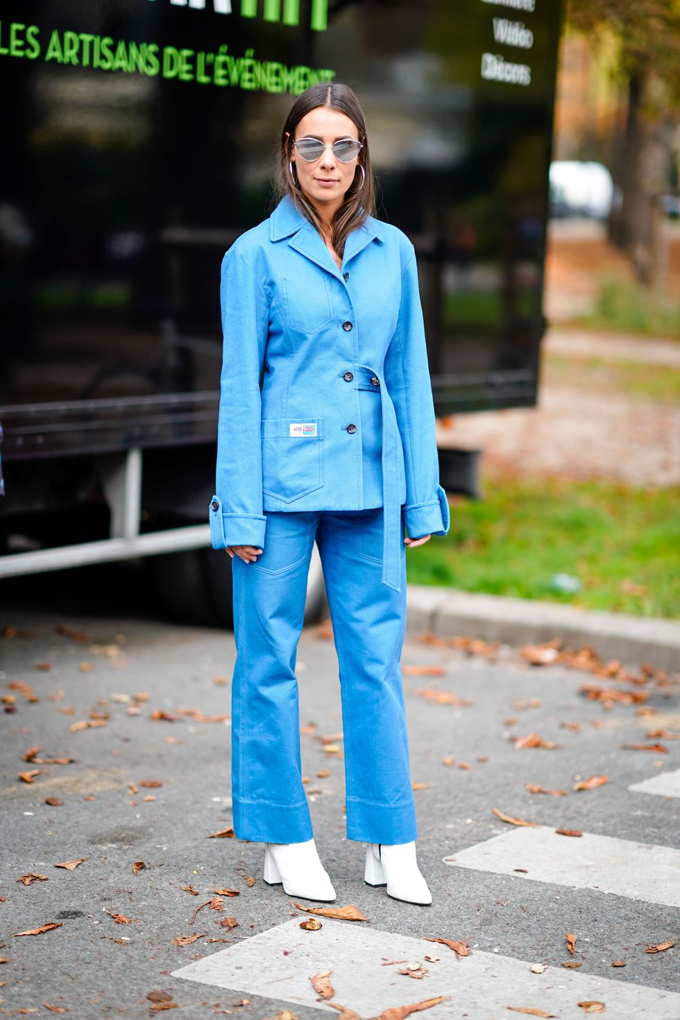 Clothing, Blue, Street fashion, Green, Turquoise, Fashion, Suit, Pantsuit, Jeans, Outerwear, 
