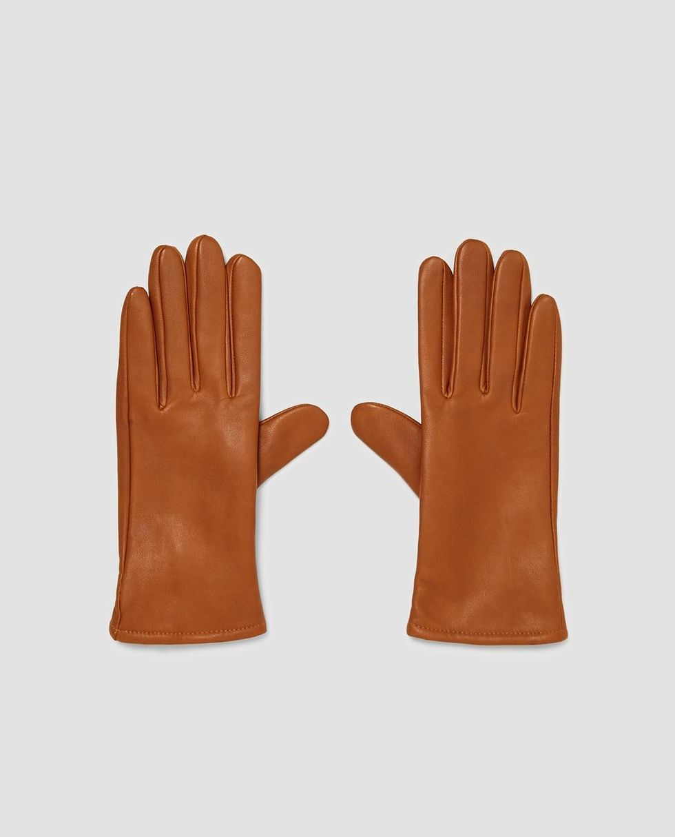 Glove, Tan, Brown, Personal protective equipment, Leather, Hand, Safety glove, Fashion accessory, Beige, Finger, 