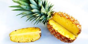 Pineapple, Natural foods, Ananas, Fruit, Food, Plant, Produce, Vegan nutrition, Bromeliaceae, Superfood, 