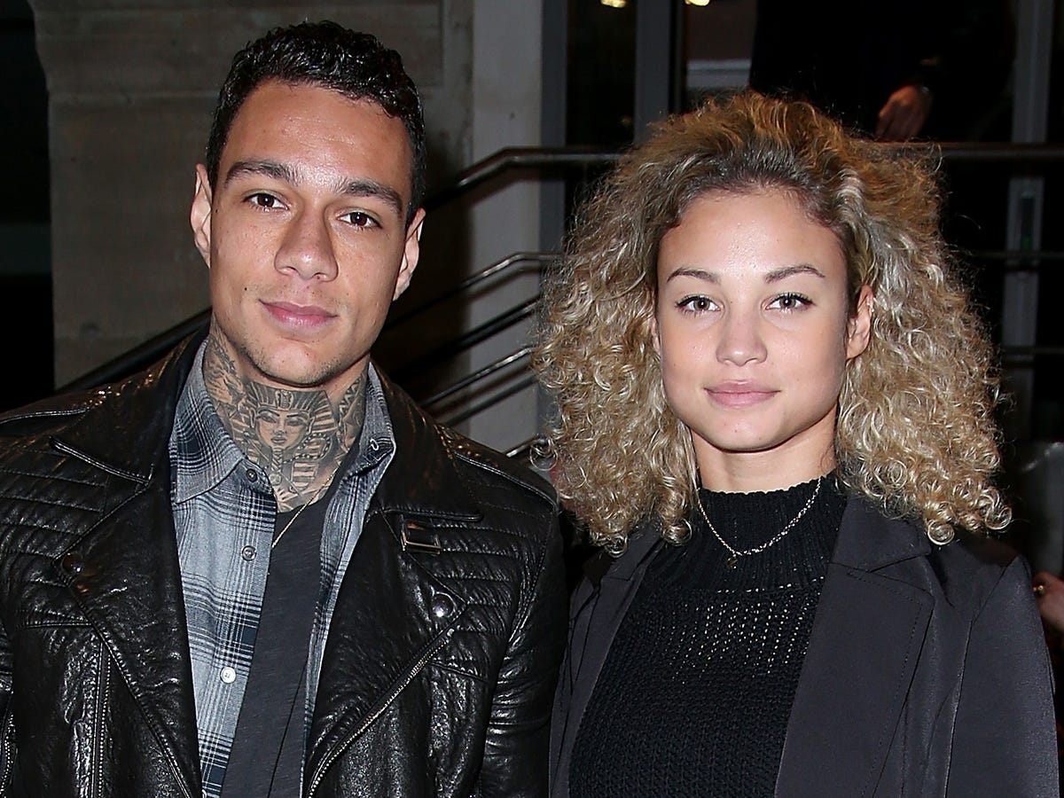 Rose Bertram en Gregory van der Wiel zijn samen gestrikt door dit  internationale modelabel