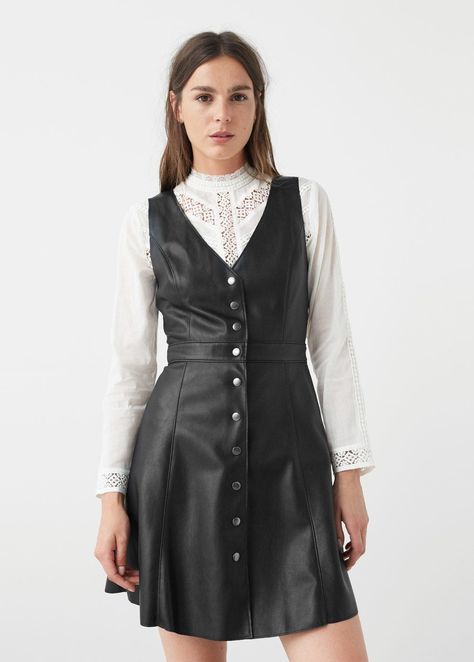 Clothing, Black, White, Dress, Outerwear, Sleeve, Fashion, Waist, Coat, Formal wear, 