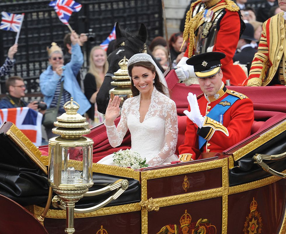 Event, Tradition, Monarchy, Carriage, Vehicle, Ceremony, Crowd, 