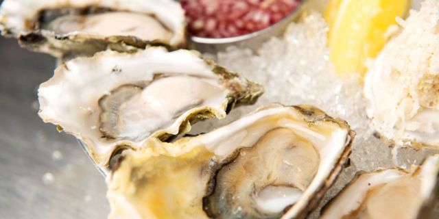 Oyster, Food, Seafood, Bivalve, Oysters rockefeller, Dish, Shellfish, Cuisine, Ingredient, Delicacy, 