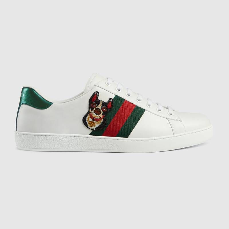 <p>€550,- via <a href="https://www.gucci.com/nl/en_gb/pr/women/womens-shoes/womens-sneakers/womens-ace-embroidered-sneaker-p-501908DXAL08164?position=24&amp;listName=CNY_EU&amp;categoryPath=Gifts/Chinese-New-Year" data-tracking-id="recirc-text-link">gucci.com</a></p>