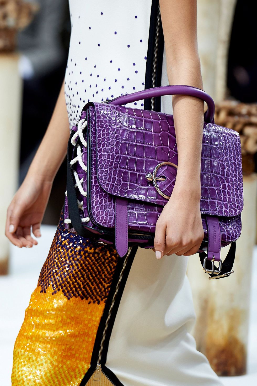 Handbag, Fashion, Purple, Bag, Fashion model, Yellow, Violet, Footwear, Street fashion, Fashion accessory, 