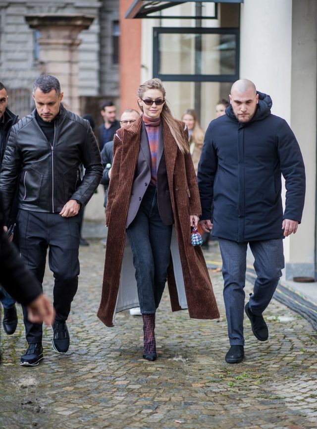 Gigi Hadid tijdens Milaan Fashion Week