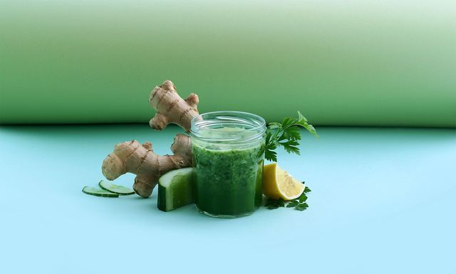 Green, Vegetable juice, Food, Juice, Organism, Smoothie, Leaf vegetable, Drink, Still life photography, 