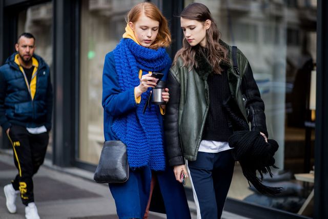 Street fashion, Cobalt blue, Clothing, Fashion, Blue, Jeans, Electric blue, Snapshot, Yellow, Jacket, 