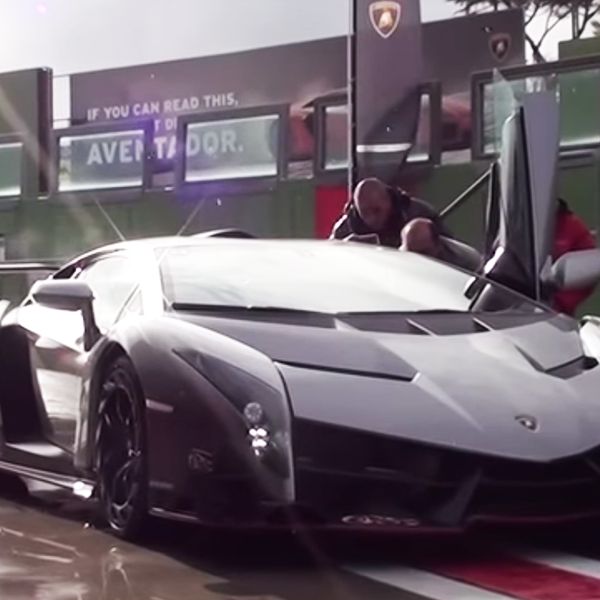 El Lamborghini Veneno sale a 'pasear' bajo la lluvia en Vallelunga