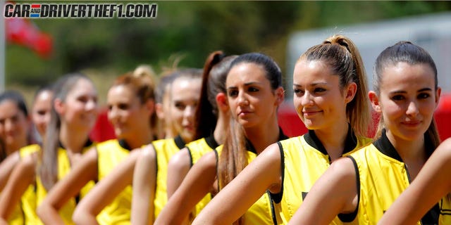 People, Yellow, Summer, People in nature, Team, Beauty, Youth, Blond, Brown hair, Long hair, 