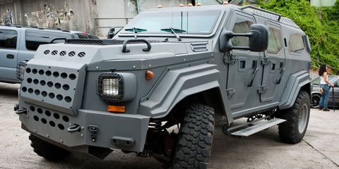 Motor vehicle, Tire, Wheel, Mode of transport, Automotive tire, Vehicle, Automotive exterior, Automotive design, Military vehicle, Off-road vehicle, 