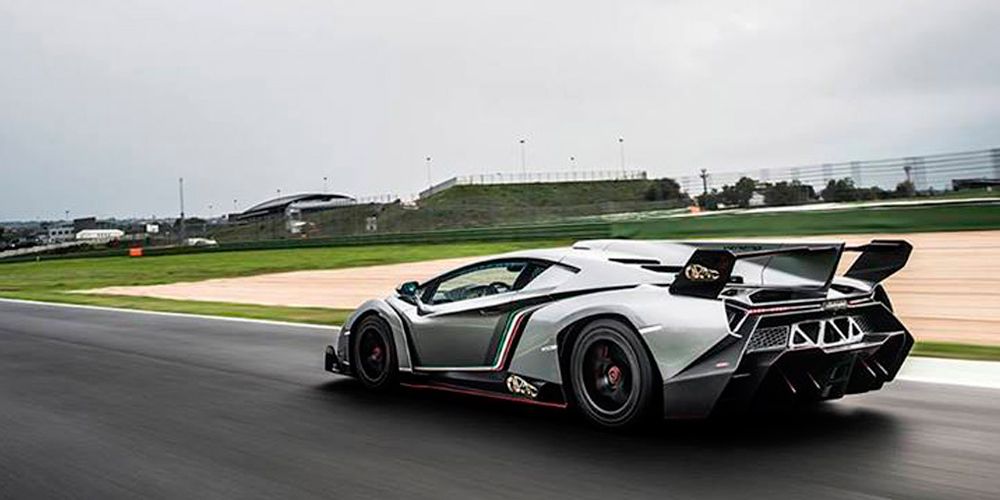 El Lamborghini Veneno sale a pista: Arriba los decibelios