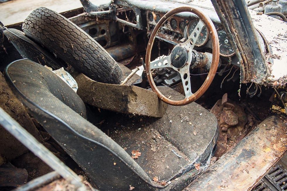 Motor vehicle, Steering part, Mode of transport, Steering wheel, Vehicle door, Classic car, Rust, Classic, Antique car, Automobile pedal, 