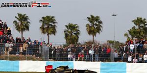 Crowd, Arecales, Street light, Channel, Palm tree, Racing, Water transportation, 