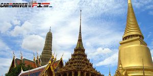 Cloud, Architecture, Spire, Place of worship, Holy places, Landmark, Finial, Temple, Wat, Cumulus, 