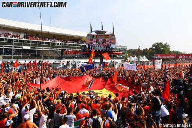 Crowd, People, Product, Audience, Fan, Stadium, Public event, Cheering, Arena, Coquelicot, 