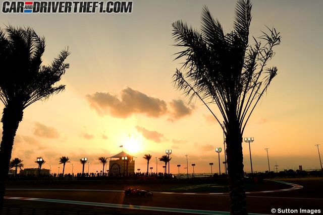 Sky, Road, Dusk, Infrastructure, Sunset, Tree, Evening, Horizon, Road surface, Street light, 