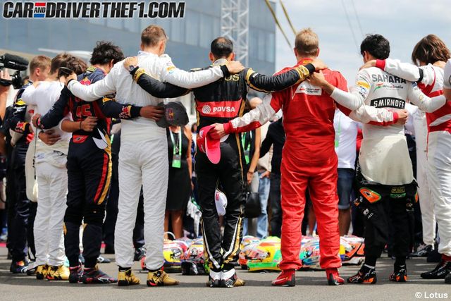 Team, Crew, Active pants, Pit stop, Rolling, Race track, 