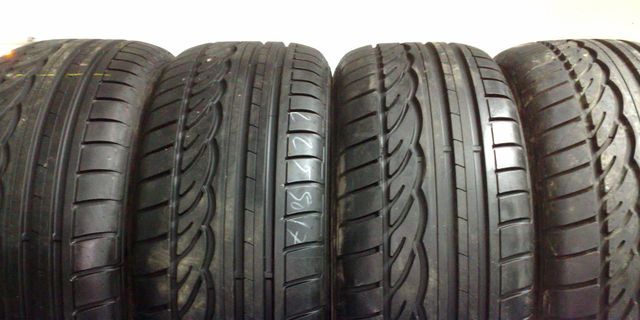 Tire, Automotive tire, Product, Automotive wheel system, Rim, Automotive design, Synthetic rubber, Automotive exterior, Tread, Light, 