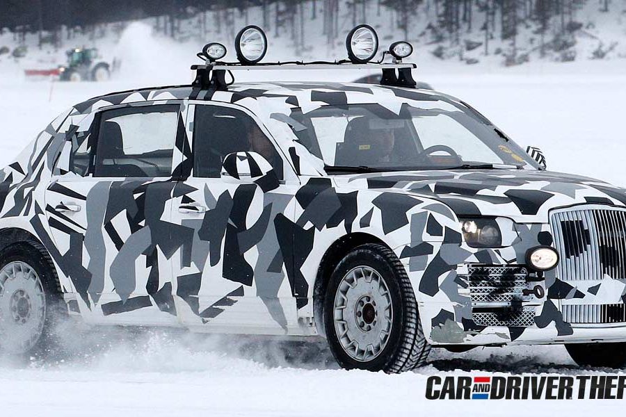 Land vehicle, Vehicle, Car, Luxury vehicle, Snow, Mid-size car, Bmw, Winter storm, Ice racing, Crossover suv, 