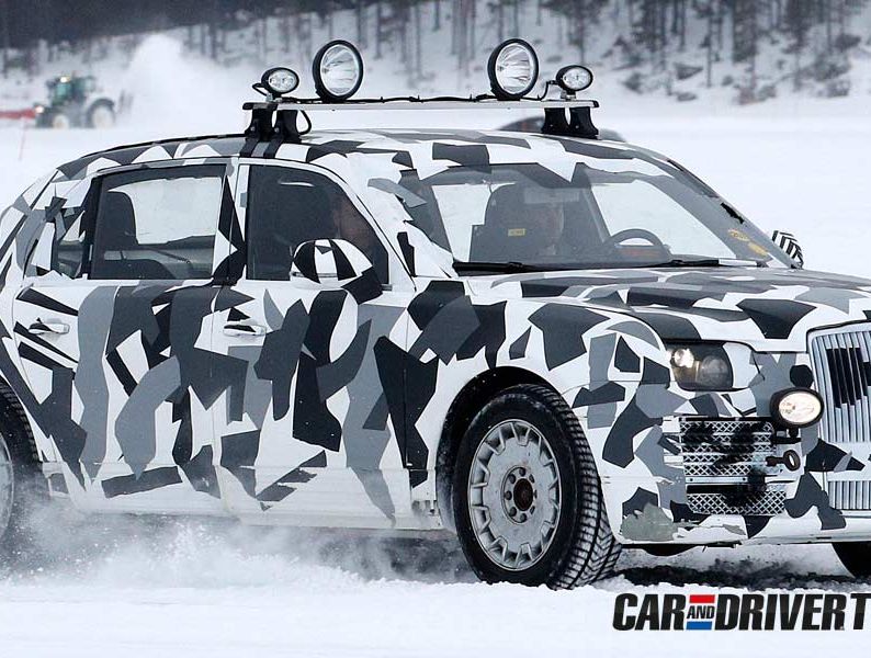 Land vehicle, Vehicle, Car, Luxury vehicle, Snow, Mid-size car, Bmw, Winter storm, Ice racing, Crossover suv, 