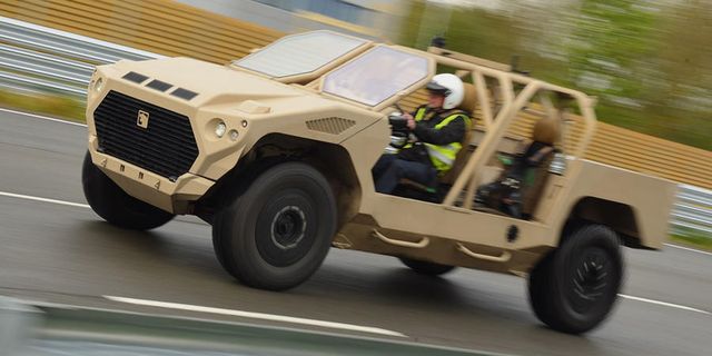Land vehicle, Vehicle, Car, Military vehicle, Armored car, Armored car, Sport utility vehicle, Snatch land rover, Humvee, Wheel, 