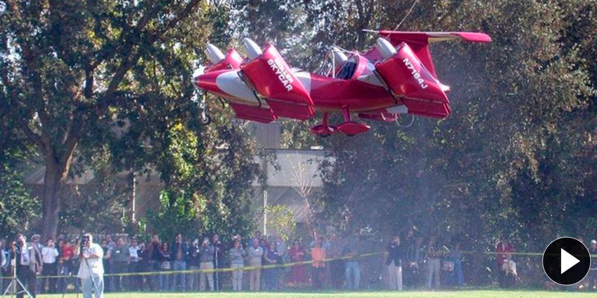 Air racing, Vehicle, General aviation, Aircraft, Airplane, Stunt performer, Competition event, Leisure, Stunt, 