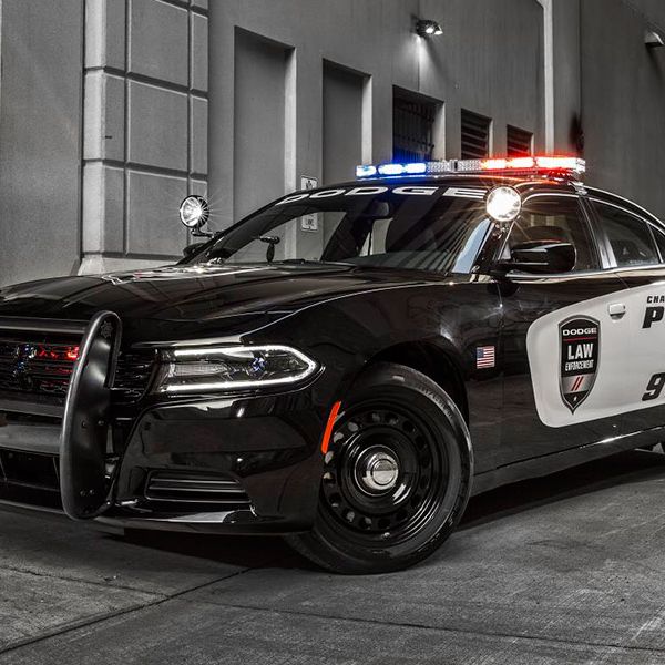 Así es un coche policial estadounidense por dentro‏ - Periodismo del Motor