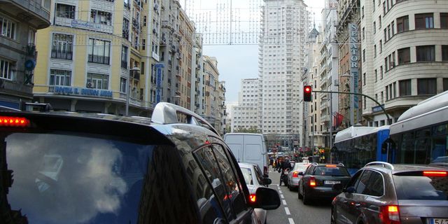Mode of transport, Vehicle, Metropolitan area, Urban area, Metropolis, Neighbourhood, Street, City, Transport, Thoroughfare, 