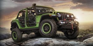 Land vehicle, Vehicle, Car, Tire, Automotive tire, Off-road vehicle, Off-roading, Jeep, Automotive design, Bumper, 