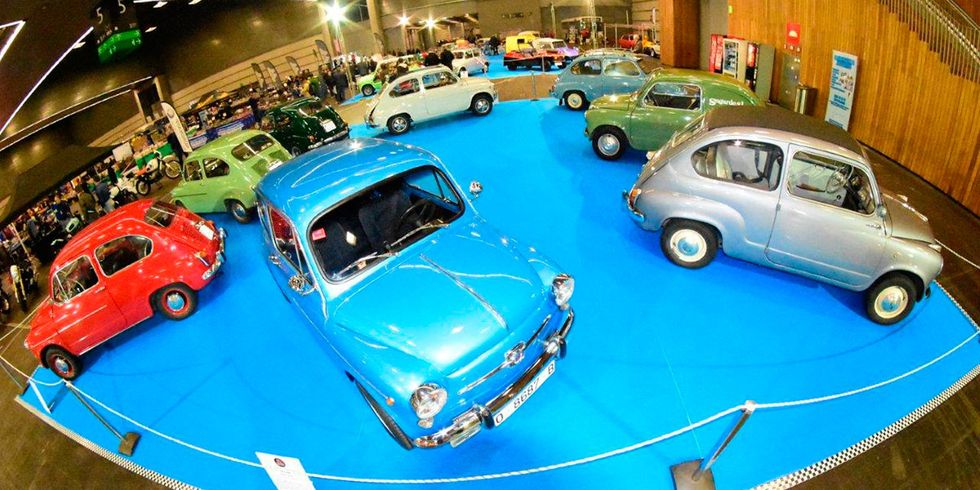 Land vehicle, Vehicle, Car, Classic car, Motor vehicle, Coupé, Classic, Fiat 600, City car, Vintage car, 
