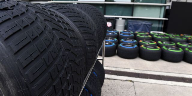 Tire, Synthetic rubber, Automotive tire, Tread, Auto part, Wheel, Formula one tyres, Automotive wheel system, Rim, Tire care, 