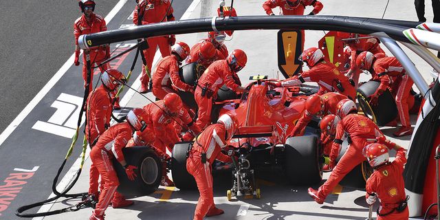 Pit stop, Sport venue, Race track, Red, Vehicle, Team, Fictional character, 