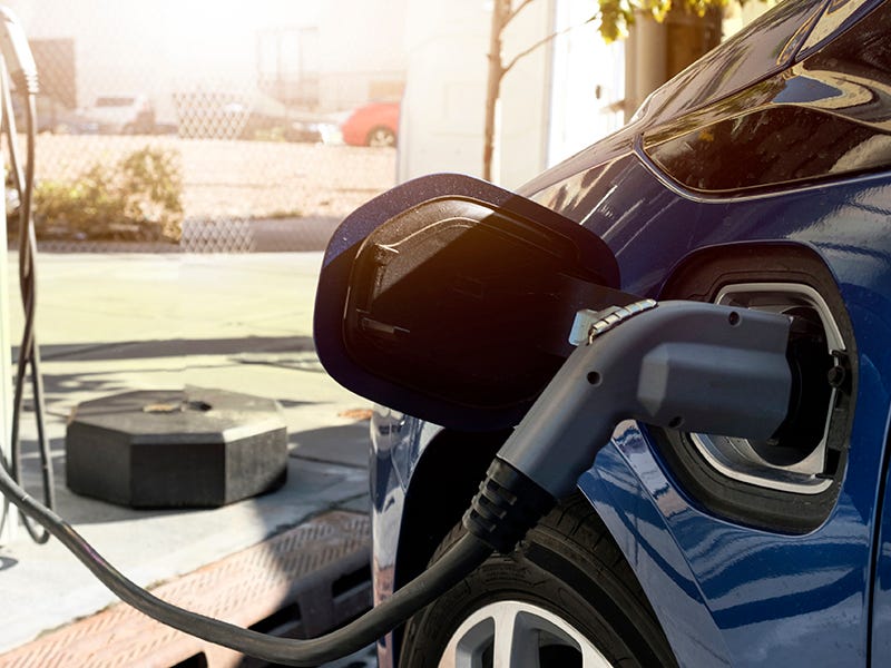 La verdadera vida útil de las baterías de coche eléctrico: ¿Cuánto se degradan con el tiempo? 8 Merca2.es Ventajas económicas de los vehículos eléctricos