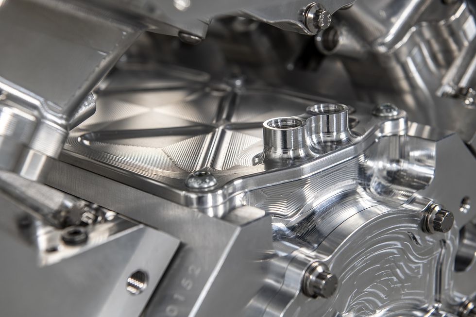 Sugerentes fotos y detalles del V8 biturbo de 7.6 litros del Hennessey  Venom F5