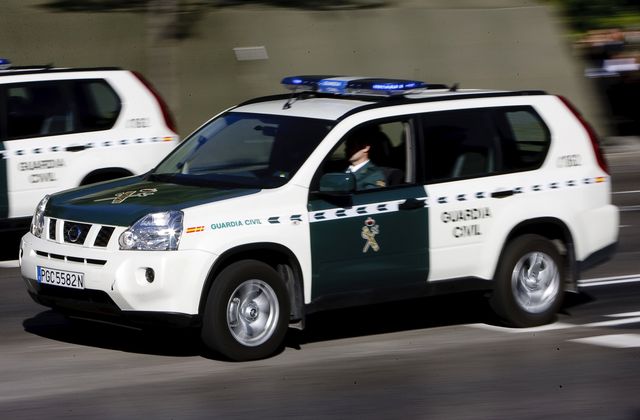 Land vehicle, Vehicle, Car, Police car, Motor vehicle, Sport utility vehicle, Police, Compact sport utility vehicle, Nissan x-trail, Crossover suv, 