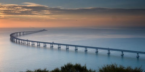 Asi Es El Puente Mas Largo Del Mundo Mas De 50 Kilometros Sobre El Mar