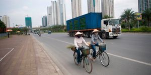 Mode of transport, Transport, Lane, Vehicle, Bicycle, Road, Urban area, Pedestrian, Snapshot, Street, 
