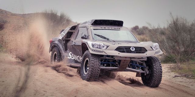 Land vehicle, Vehicle, Car, Off-road racing, Automotive tire, Off-roading, Tire, Regularity rally, Off-road vehicle, Automotive exterior, 