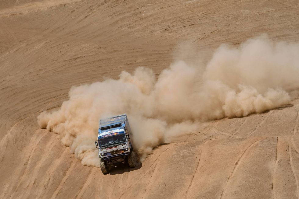 Dust, Desert racing, Off-road racing, Off-roading, Vehicle, Rally raid, Sand, Landscape, Car, Off-road vehicle, 