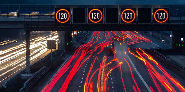 La Unión Europea quiere quitarte el carnet de conducir si superas la velocidad permitida 2 Motor16 limite velocidad europa Motor16