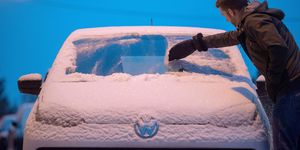 snow, windshield, automotive exterior, vehicle door, freezing, vehicle, windscreen wiper, automotive window part, winter, car,