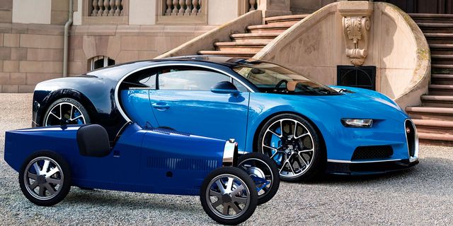 Land vehicle, Vehicle, Car, Motor vehicle, Automotive design, Blue, Rim, Bugatti, Luxury vehicle, Bugatti veyron, 