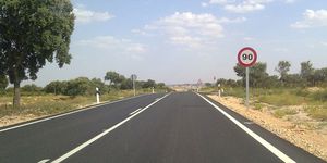Road, Nature, Daytime, Natural environment, Road surface, Green, Asphalt, Property, Infrastructure, Highway, 