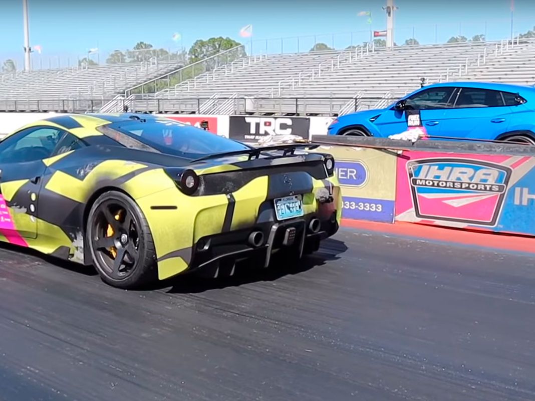 Estos Ferrari 458 Speciale y Lamborghini Urus ofrecen una drag race muy  reñida